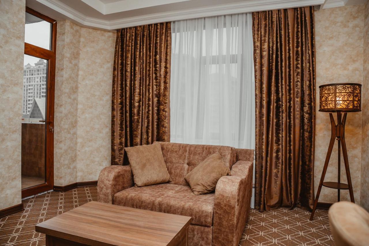 Alison Hotel Baku Bagian luar foto